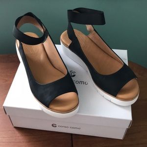 Corso Como Beeata Black Sandals NWT